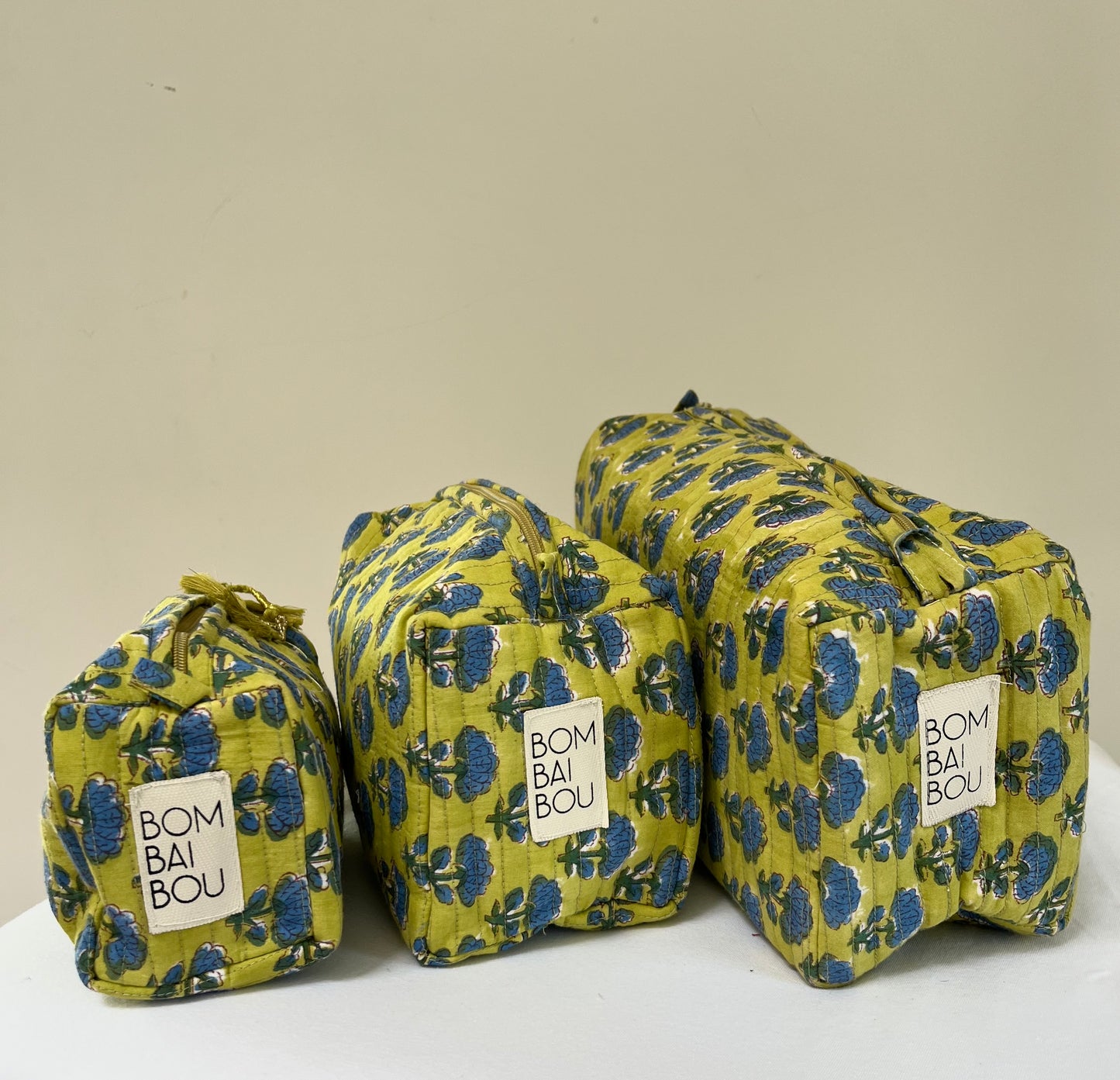 Set de 3 bolsas Amarillo lima con flores azules