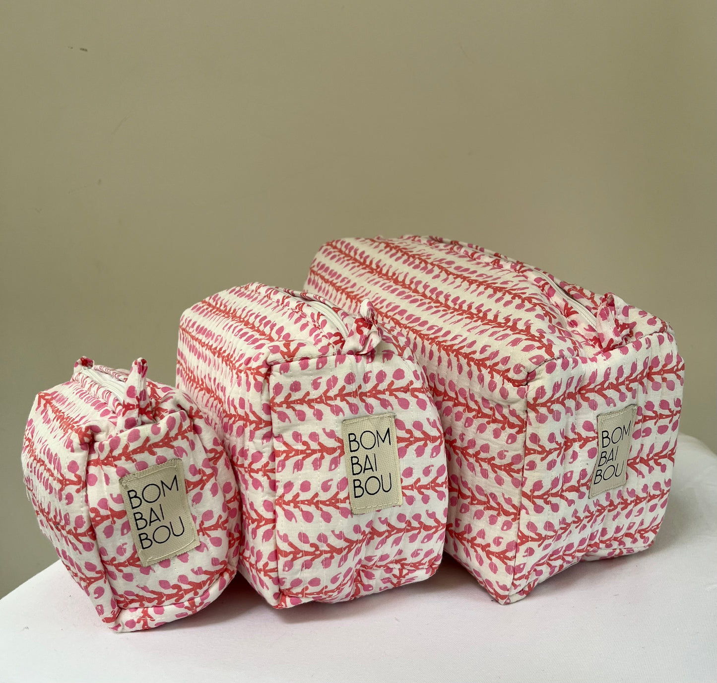 Set de 3 bolsas Blanco con cadenas rosa y anaranjado