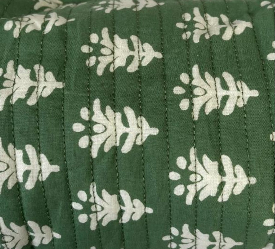 Set de 3 bolsas Verde con flores blancas