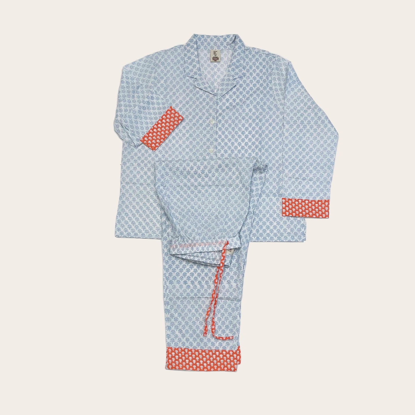 Pijama Bindi azul claro con naranja