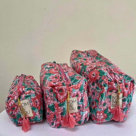 Set de 3 bolsas Verde con flores rosa
