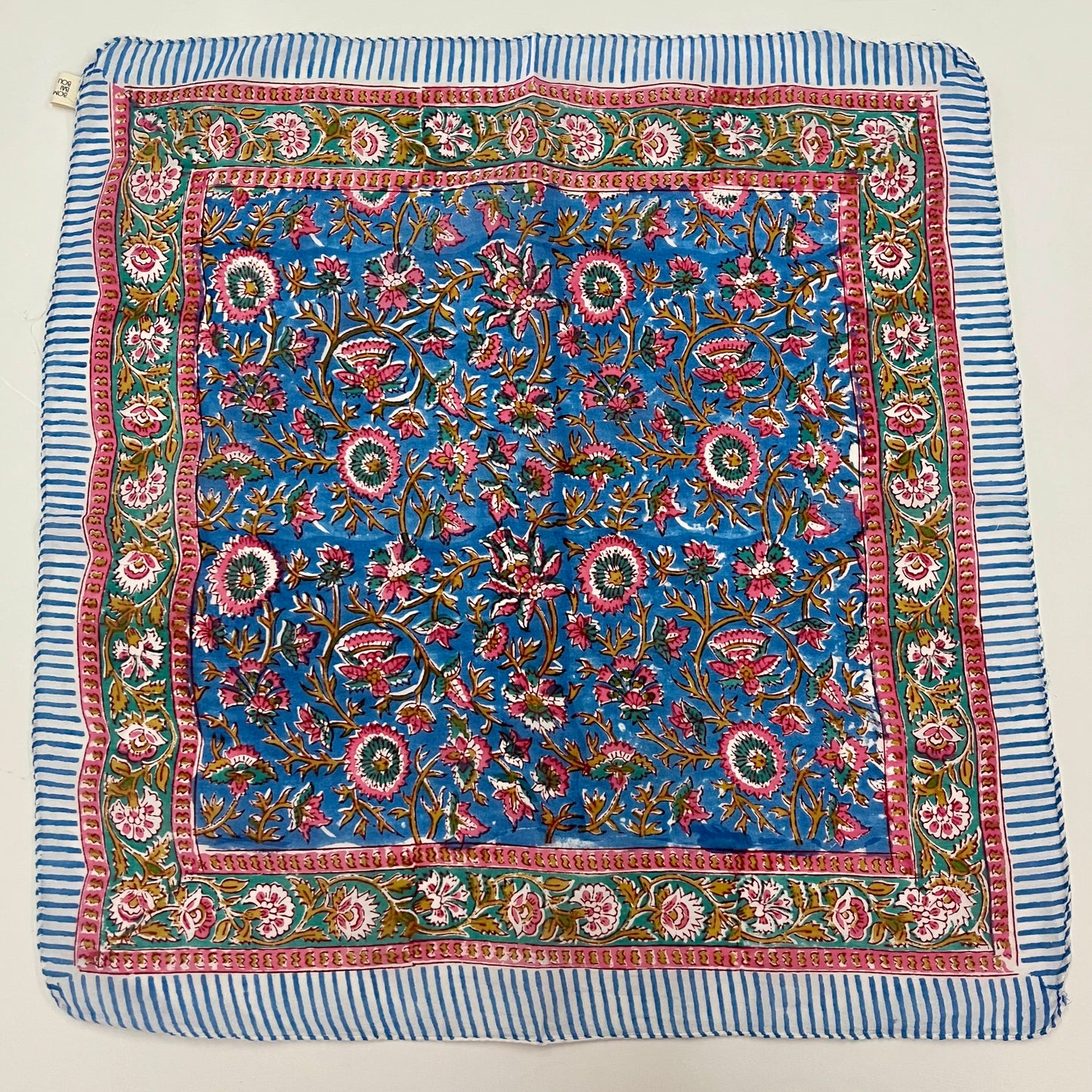 Pañoleta azul enredadera rosa