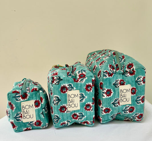 Set de 3 bolsas Aqua con flores rojas