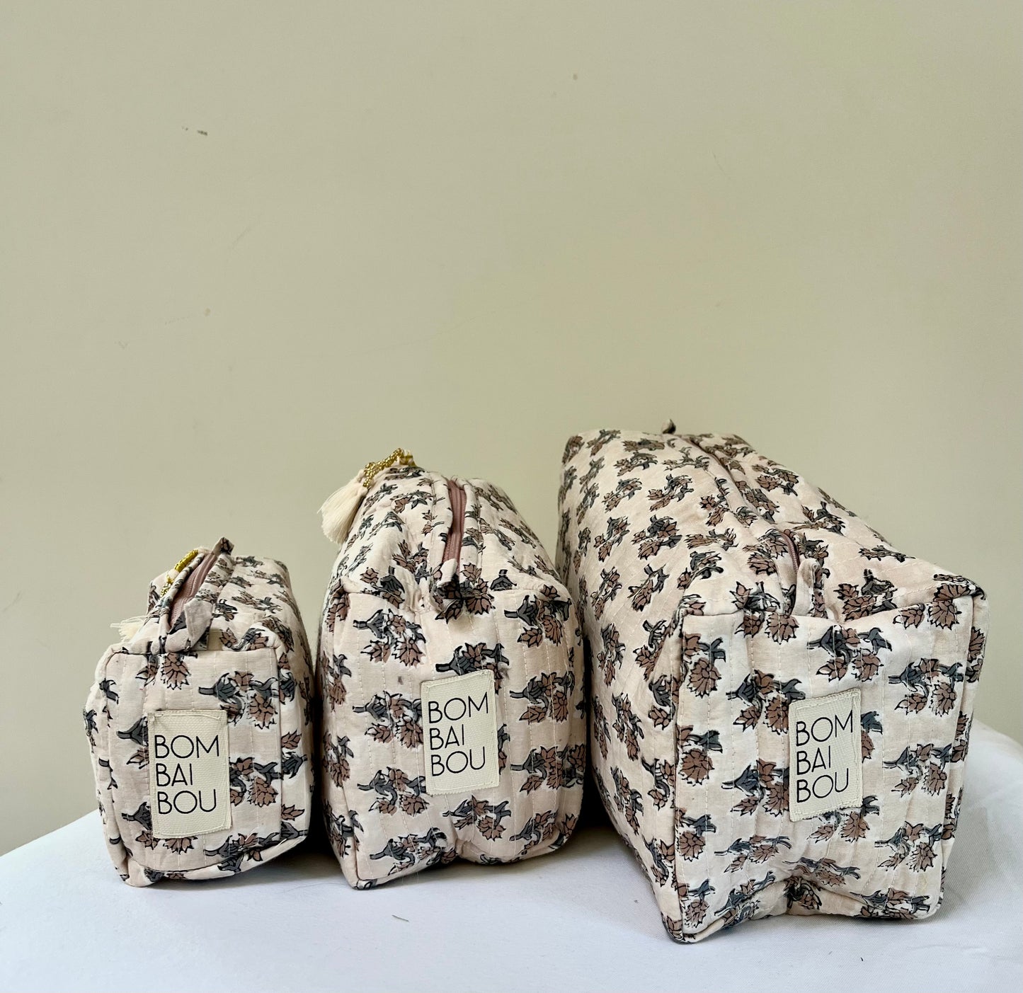 Set de 3 bolsas Beige con flores tierra